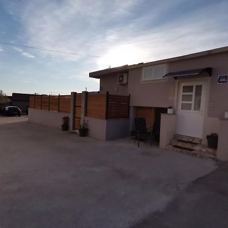 Pop Holiday House Задар Екстериор снимка